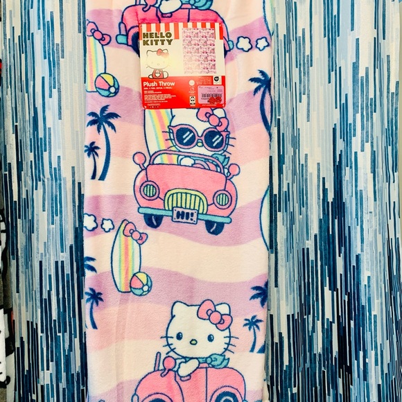 Hello Kitty Blanket - Picture 4 of 6